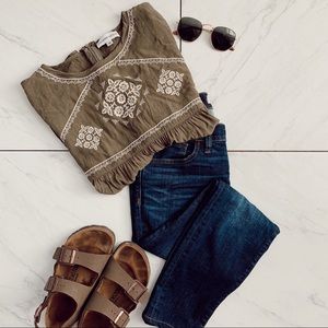 Brickyard Buffalo Embroidered Top